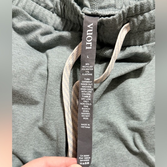 Vuori Performance Jogger in Iron Heather Size Large - Picture 8 of 8